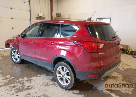 2019 Ford Escape Se from USA, damaged, VIN 1FMCU9GD0KUA69938